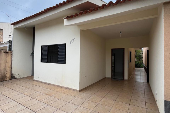 Casa 245m Umuarama-PR 350